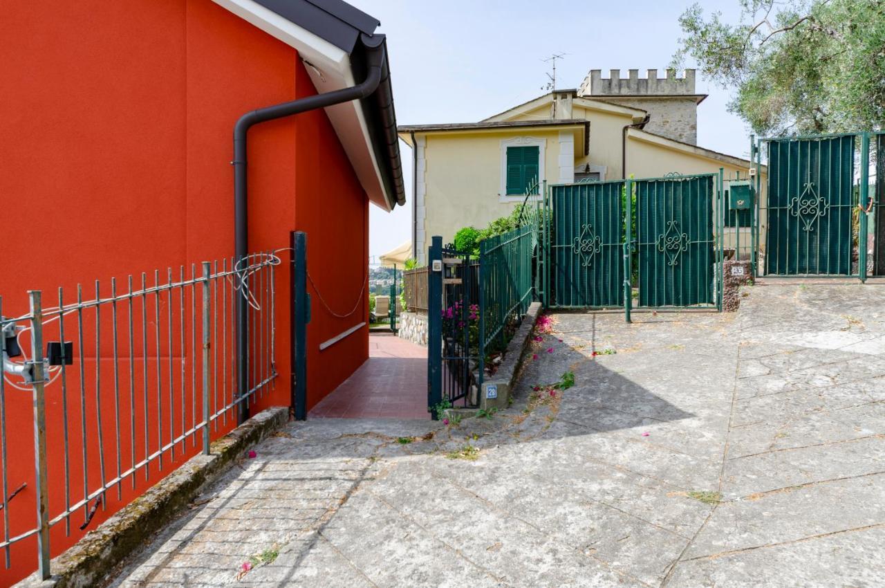 Joivy Inviting Flat With Garden And Sea View In Rapallo Exterior photo
